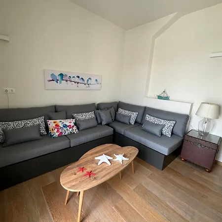 Thetis Deluxe Naousa (Paros)