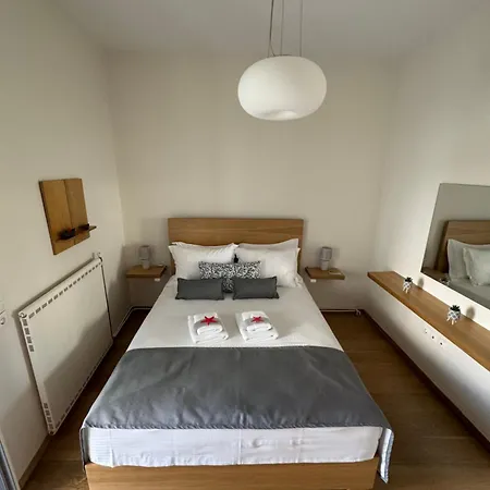 Thetis Deluxe Naousa (Paros)