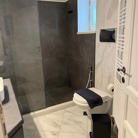 Thetis Deluxe Apartment